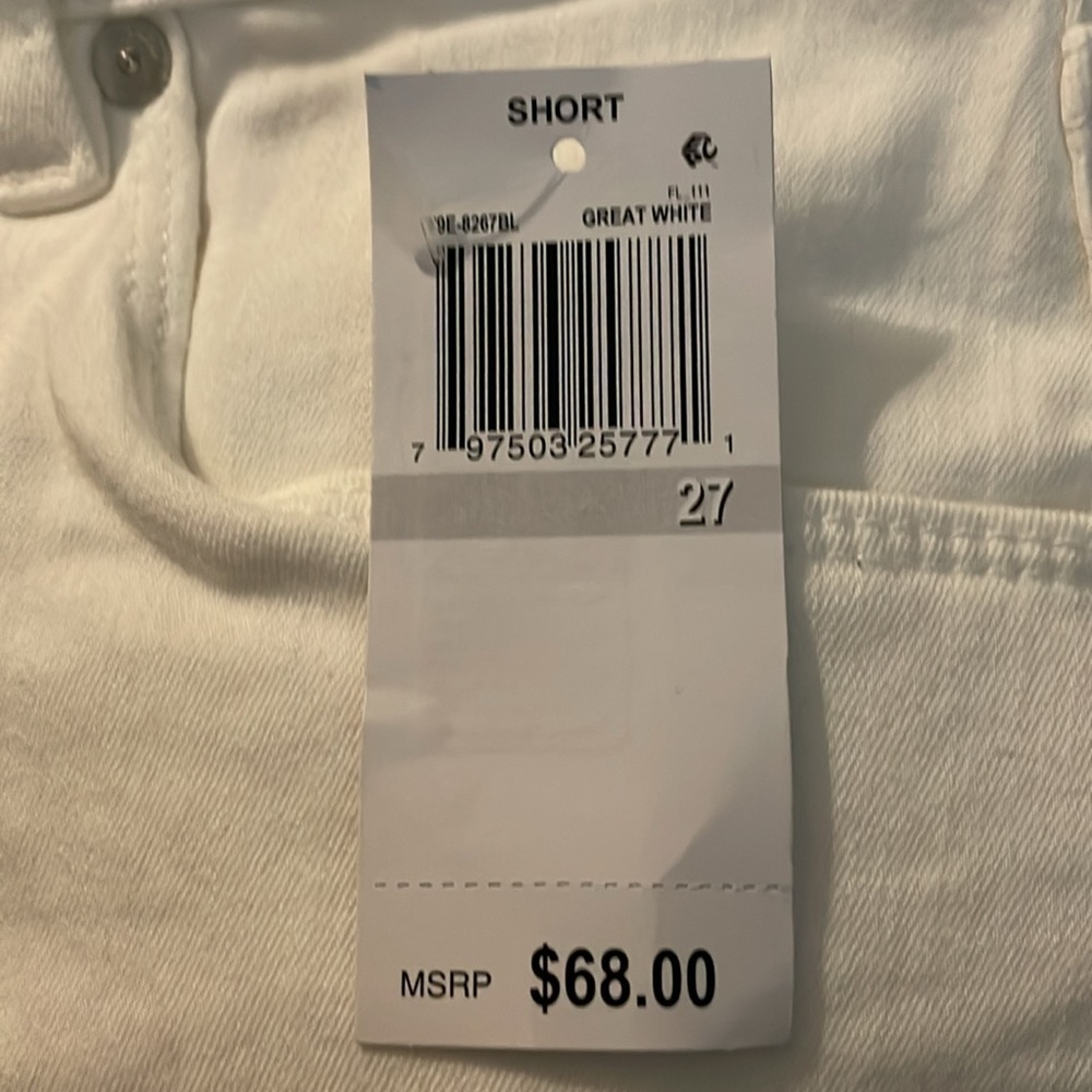 NWT BLANKNYC Vintage high rise great white shorts. Frayed hem. Size 27. - Picture 6 of 6